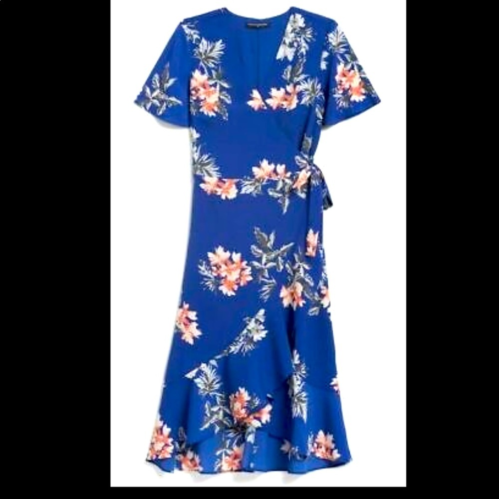 NWT Banana Republic Flirty Floral Wrap Dress. 4.